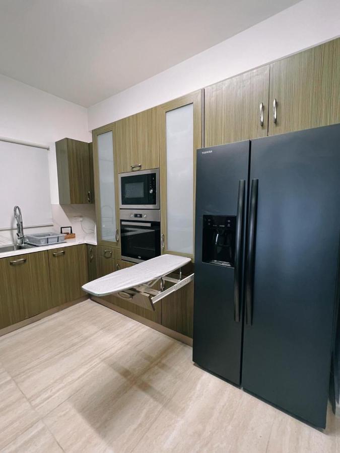 Oasi Rejuve Villa Менеоу Экстерьер фото