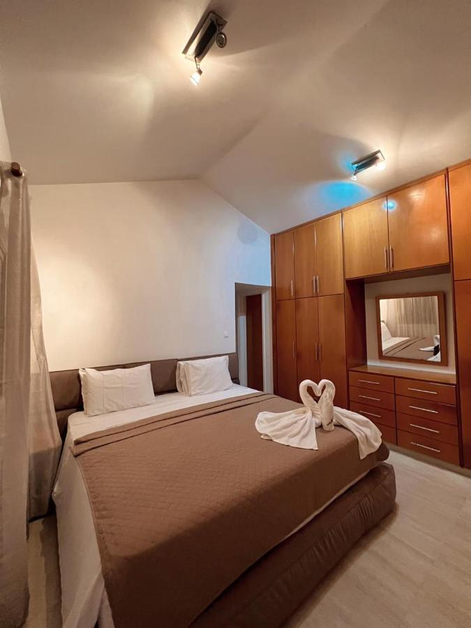 Oasi Rejuve Villa Менеоу Экстерьер фото