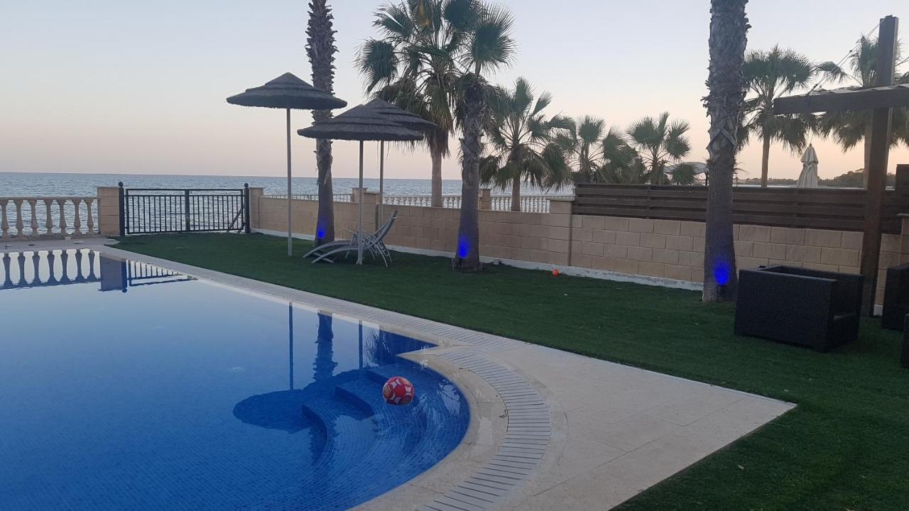Oasi Rejuve Villa Менеоу Экстерьер фото